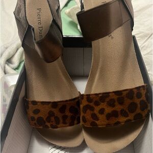 wedge sandals size 9